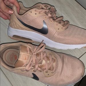 Nike air sneakers